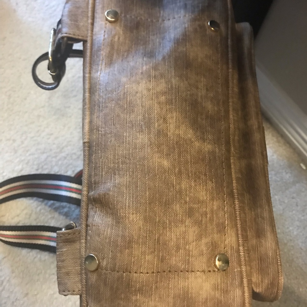 Backpack - Picture 2 of 8